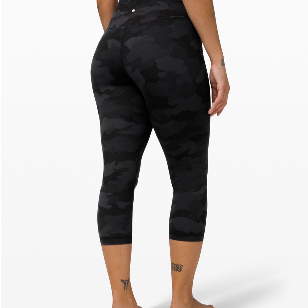 Black camo lululemon align crop